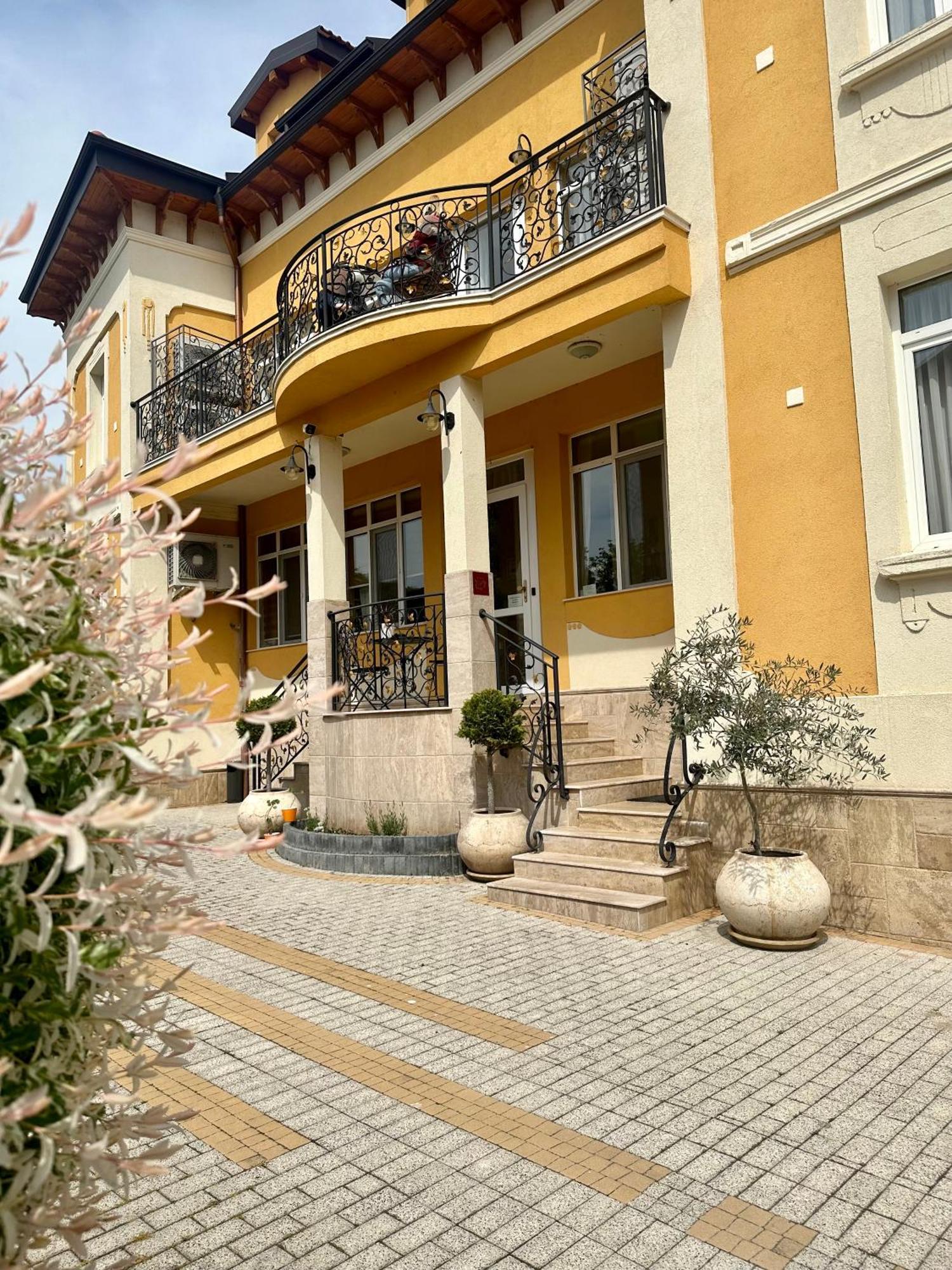 Вила Париж Хисаря Екстериор снимка